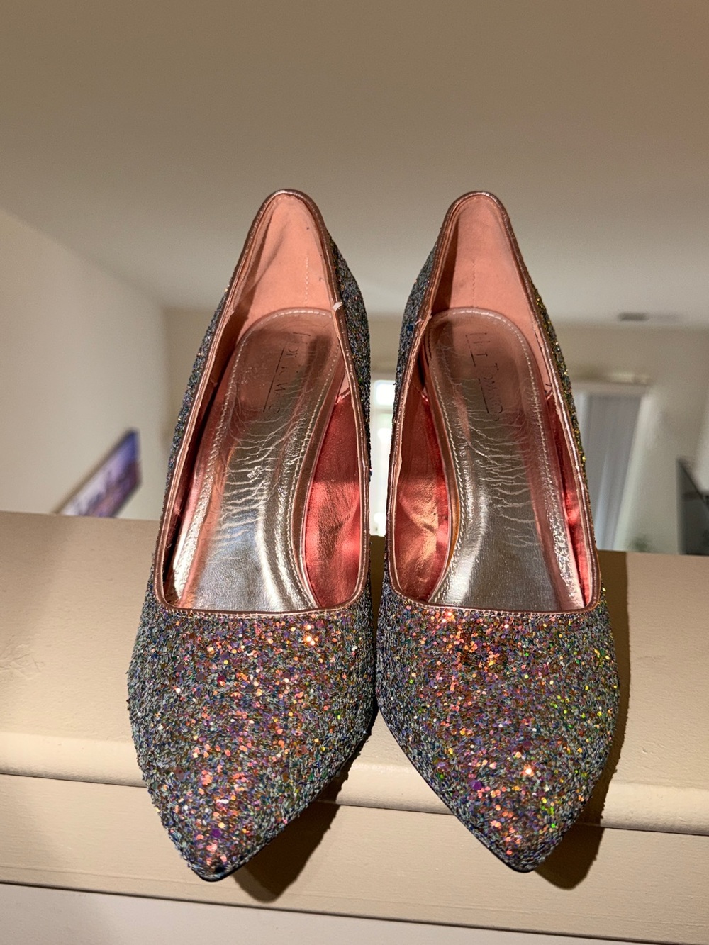 Sparkly Glitter Pointed-Toe Stiletto Heels – Women’s Size 8.5